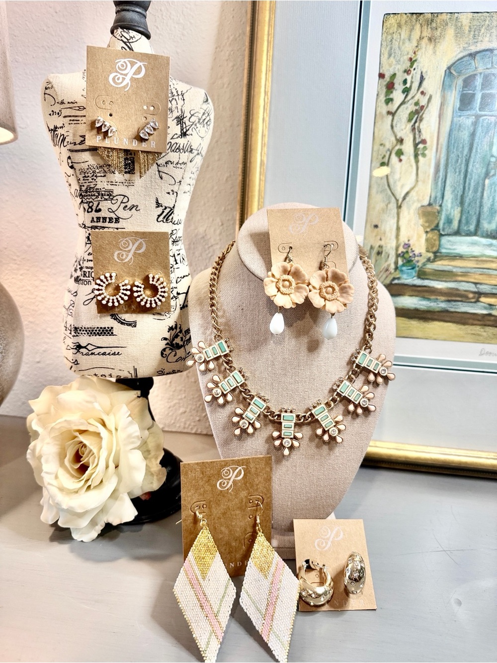 Plunder Beige Flower Necklace with Mint and Gold Accents with 5 pair of Earrings